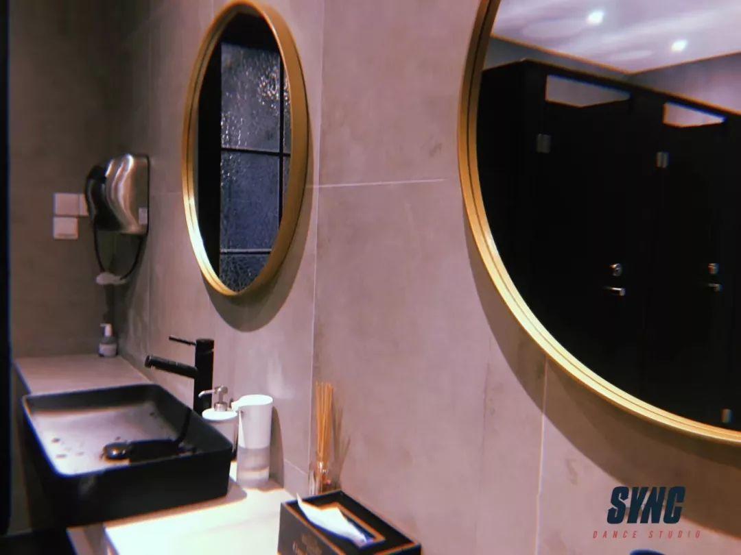 星店 | 特别篇:罗志祥做了十个俯卧撑,只为送他们一条毛巾 星店 | 特别篇:罗志祥做了十个俯卧撑,只为送他们一条毛巾
