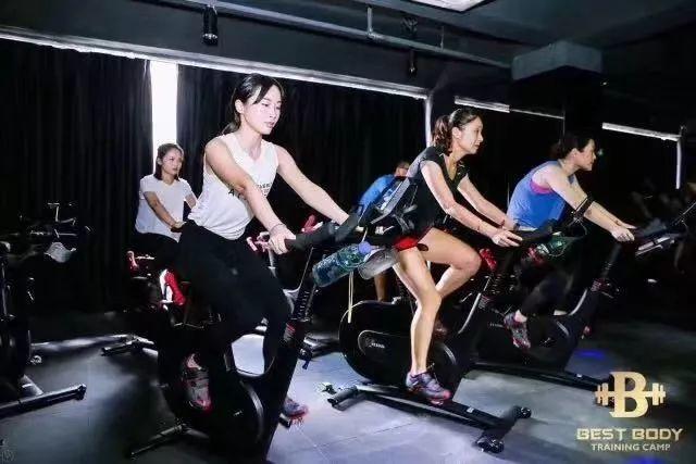 星店 | 仅仅3年时间,是什么让这家店成为上海最具规模CrossFit? 星店 | 仅仅3年时间,是什么让这家店成为上海最具规模CrossFit?