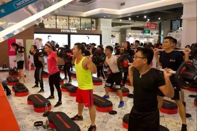 星店 | 一天卖出120张健身卡?这家俱乐部有毒吧 星店 | 一天卖出120张健身卡?这家俱乐部有毒吧