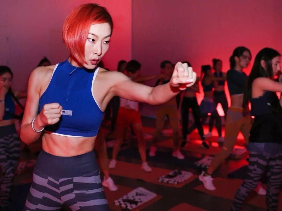 人物 | 登上VOGUE进入国际时尚圈,如今她跨界健身只为女性服务 人物 | 登上VOGUE进入国际时尚圈,如今她跨界健身只为女性服务