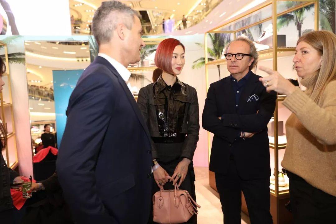 人物 | 登上VOGUE进入国际时尚圈,如今她跨界健身只为女性服务 人物 | 登上VOGUE进入国际时尚圈,如今她跨界健身只为女性服务