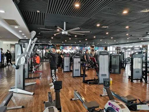 服务业复工潮将至,一兆韦德38店恢复营业,张伟丽卫冕UFC冠军,上海发布体育场所复工指引 服务业复工潮将至,一兆韦德38店恢复营业,张伟丽卫冕UFC冠军,上海发布体育场所复工指引
