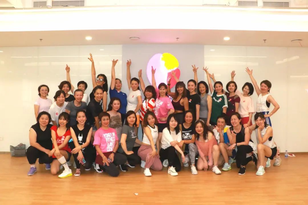 星店 | 落地别墅区、瞄准宝妈群体,“亚洲体操皇后”把“快乐燃脂”从香港带到北京 星店 | 落地别墅区、瞄准宝妈群体,“亚洲体操皇后”把“快乐燃脂”从香港带到北京